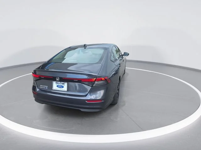 Used 2025 Gray Honda SE image 8