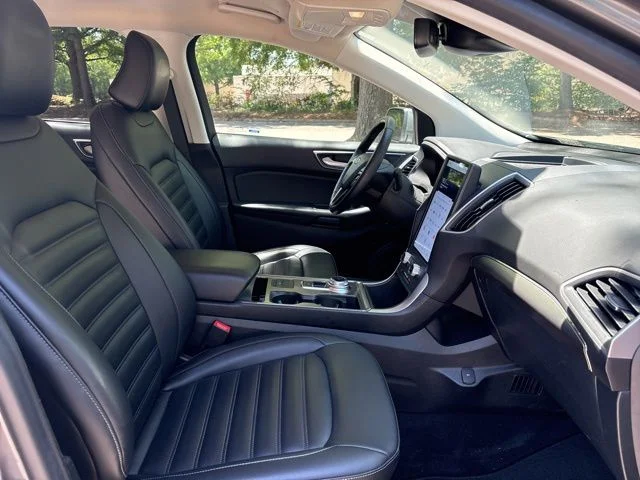 Used 2022 Gray Ford SEL image 18