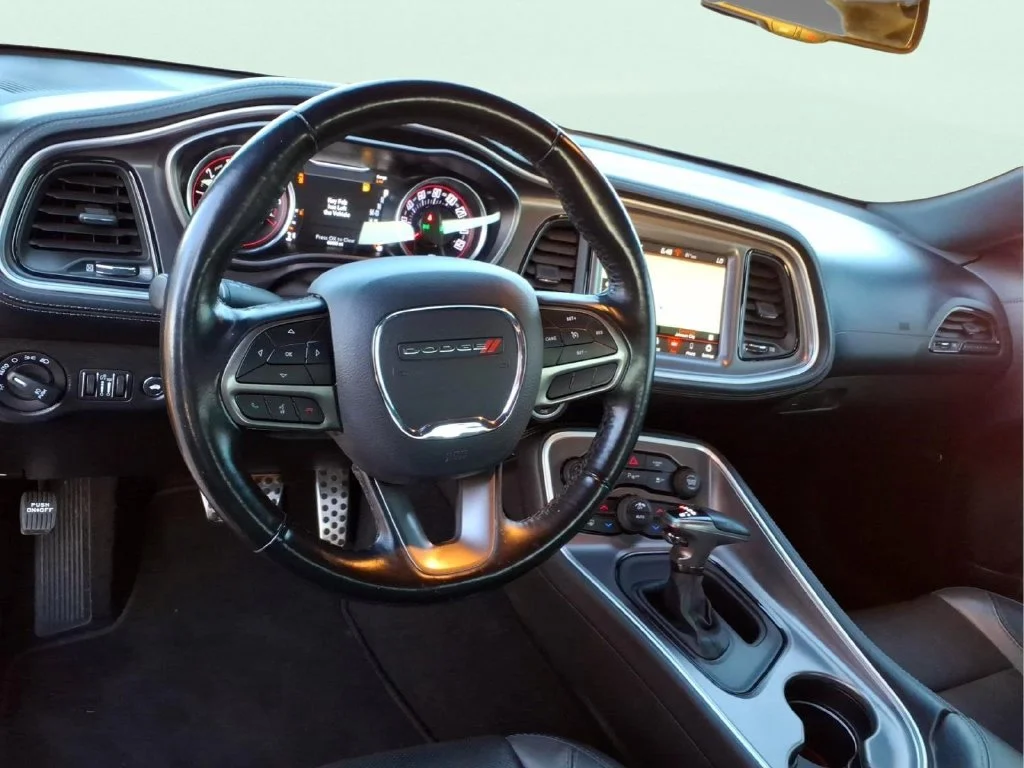 Used 2021 Red Dodge SXT image 18