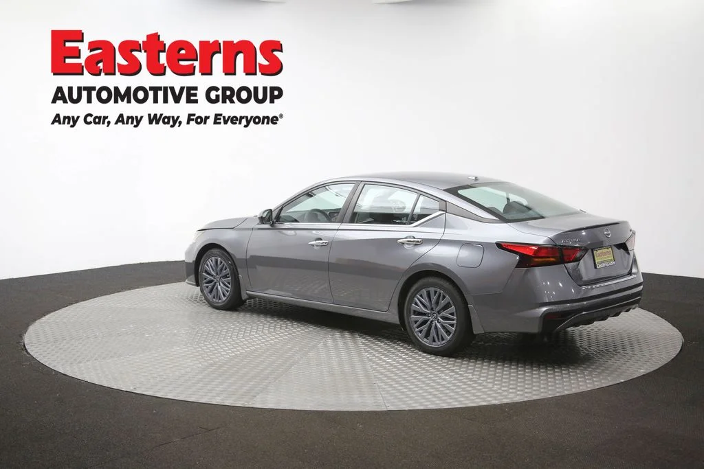 Used 2023 Gray Nissan 2.5 SV image 63