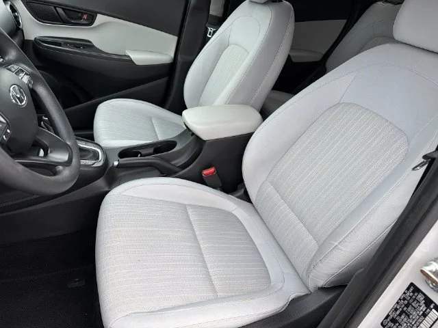 Used 2023 Silver Hyundai SEL image 32