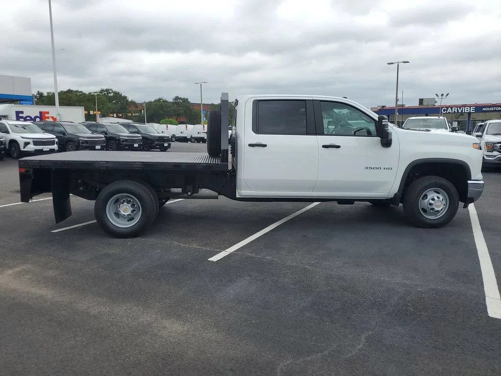 New 2026 Summit White Chevrolet Work Truck image 21