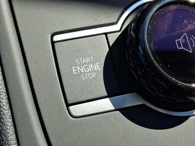 New 2026 Silver Volkswagen 2.0T SE image 15