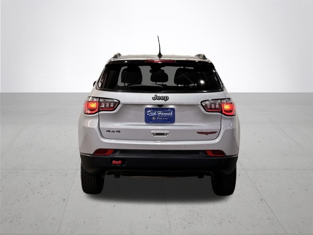 Used 2024 Silver Jeep Trailhawk image 11