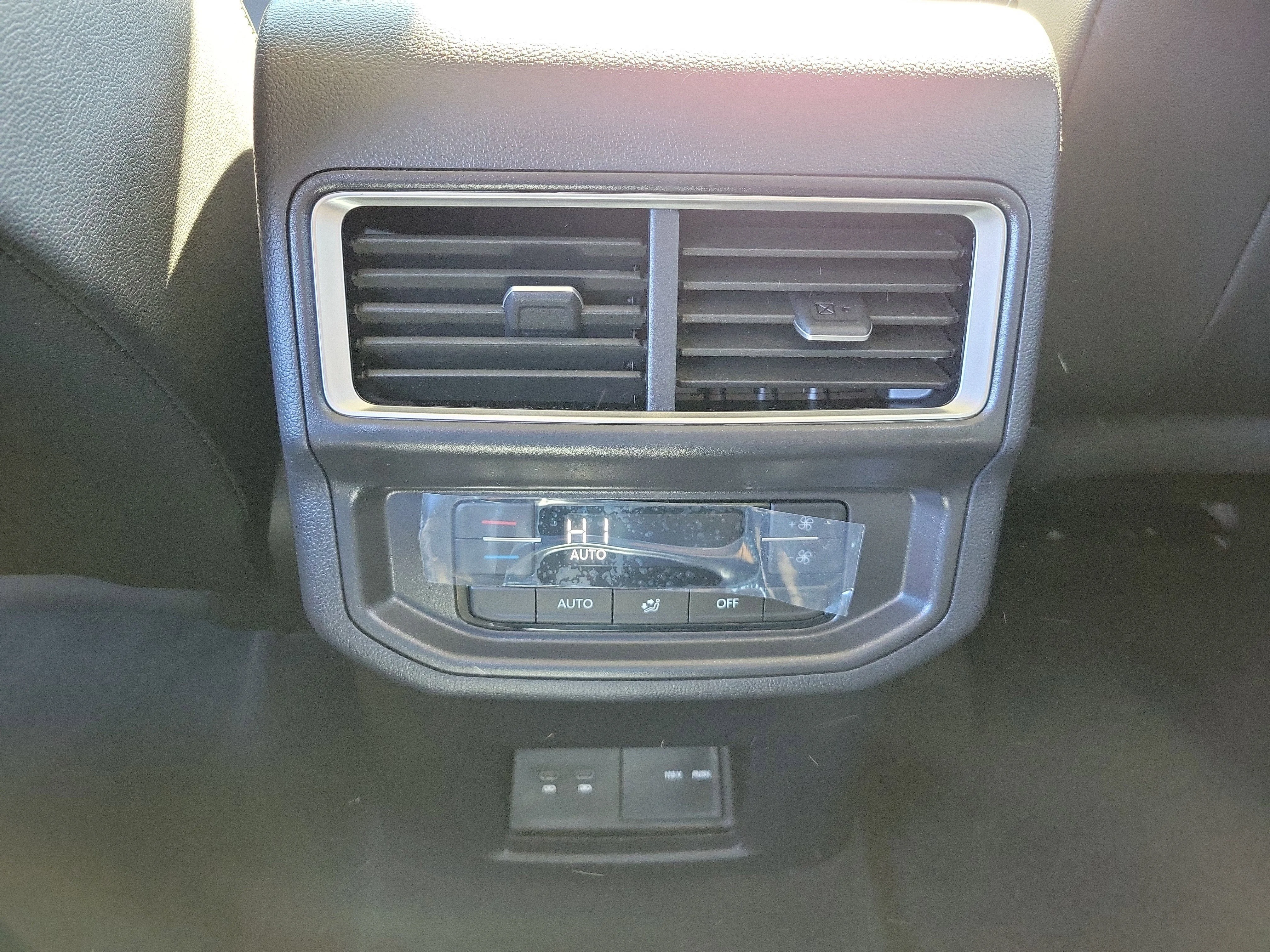 2026 Volkswagen Atlas SE w/Tech - Photo 16
