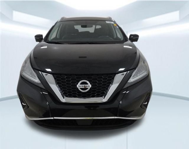 Used 2019 Black Nissan SL image 3