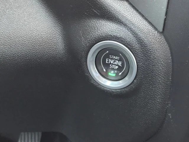 Used 2019 Summit White Chevrolet LT image 17