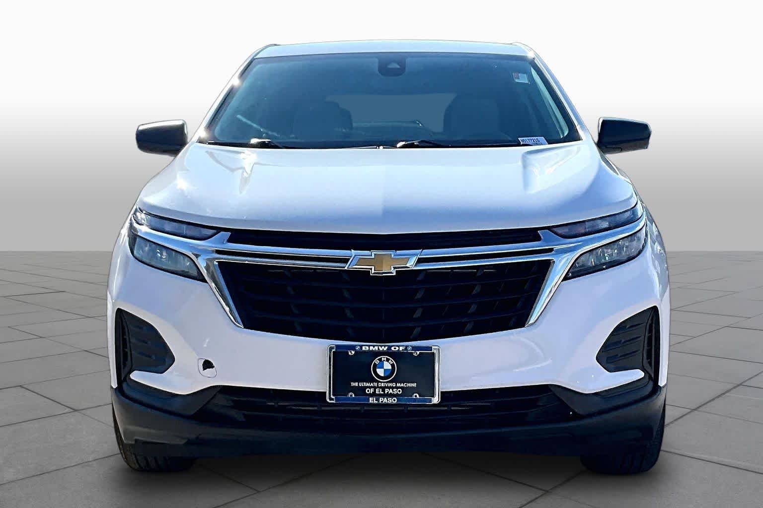 Used 2022 Summit White Chevrolet LS image 3