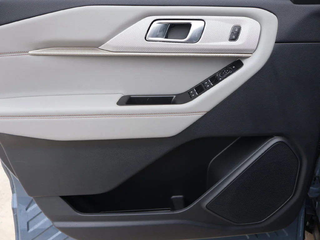 New 2026 Vapor Blue Metallic Ford Active image 21