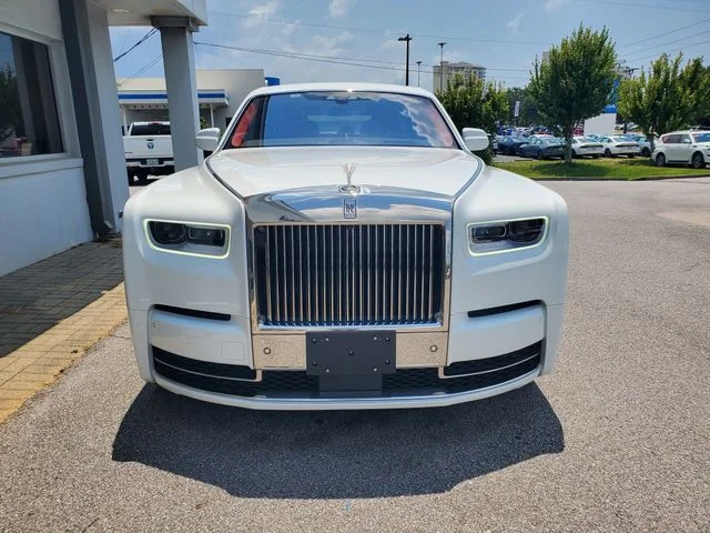 Used 2019 White Rolls-Royce Base image 14