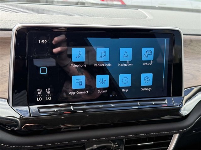 2025 Volkswagen Atlas SE Technology photo 2