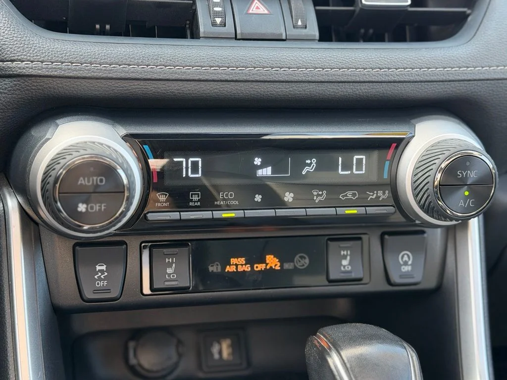 Used 2023  Toyota XLE Premium image 12