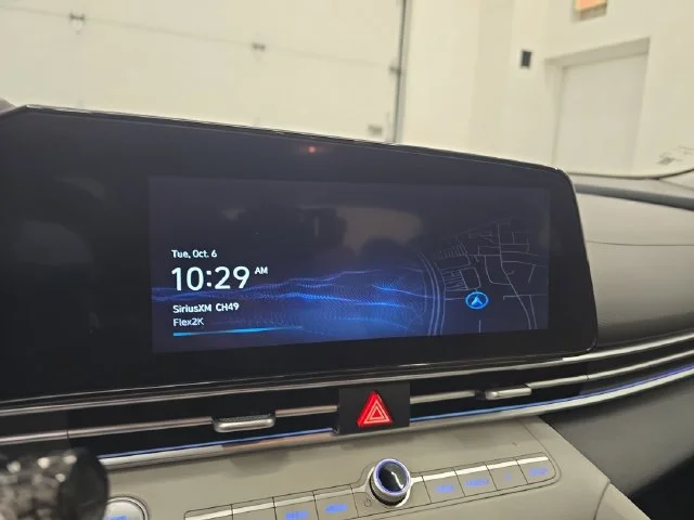 Used 2025 Metal Hyundai Limited image 22