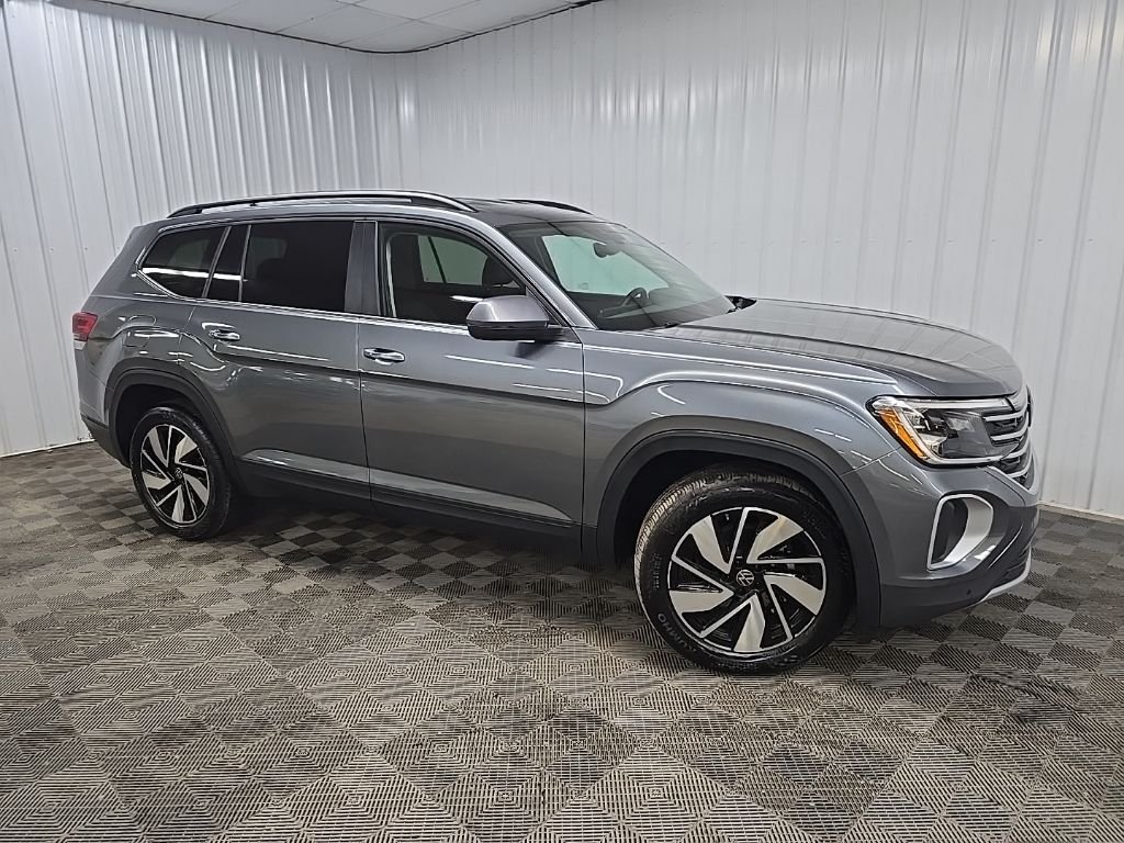 2024 Volkswagen Atlas SE w/Tech