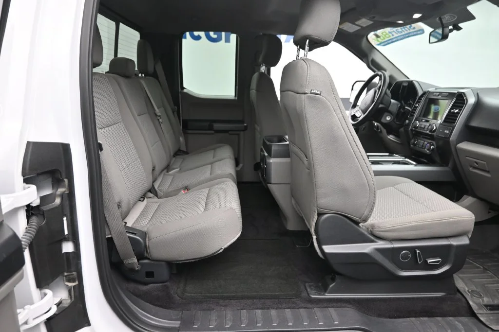 Used 2017 White Ford XLT image 10