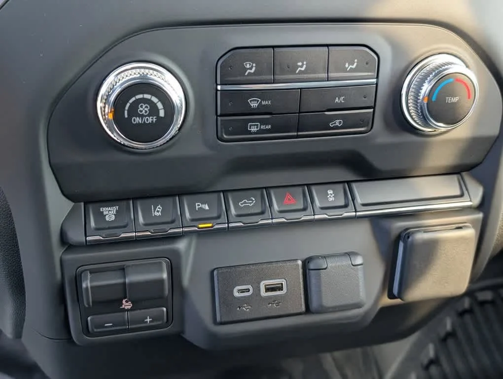 2025 GMC Sierra 2500HD Pro - Photo 27