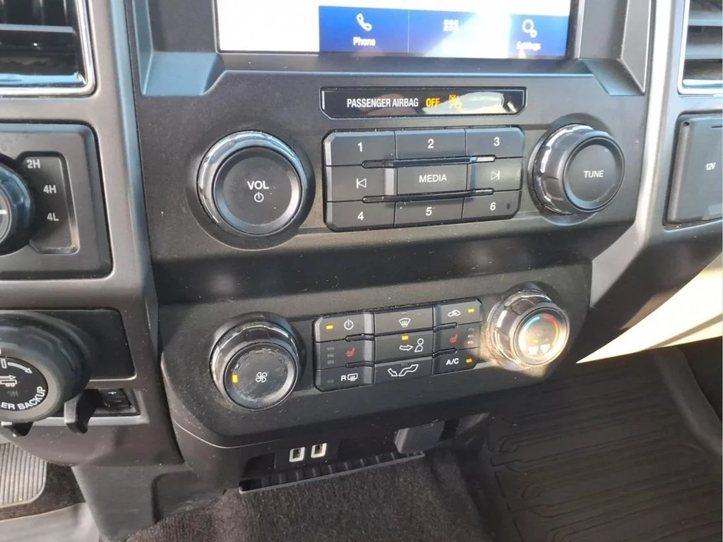 Used 2019 Blue Ford XLT image 23