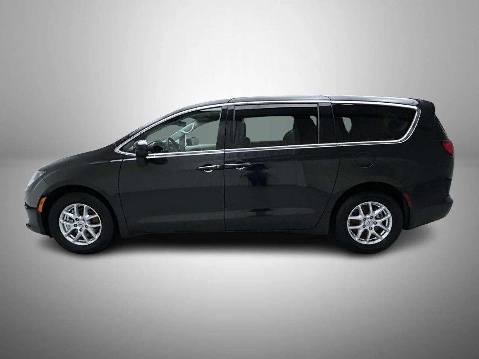 Used 2023 Black Chrysler LX image 8