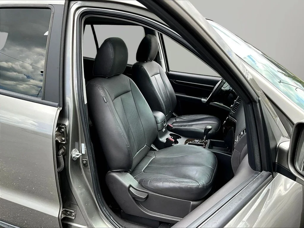 Used 2012 Gray Hyundai Limited image 28