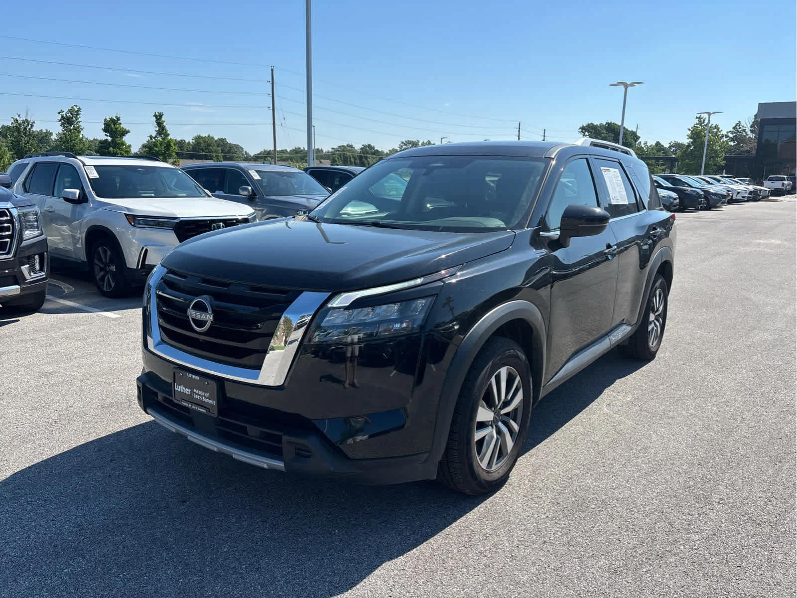 Used 2025 Nissan Pathfinder SL with VIN 5N1DR3CC1SC225104 for sale in Kansas City