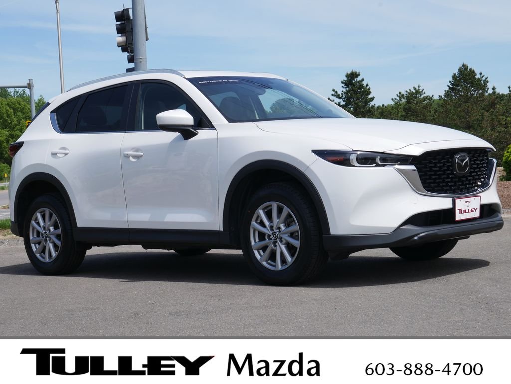 2023 Mazda CX-5 S Preferred package Auto AWD's photo