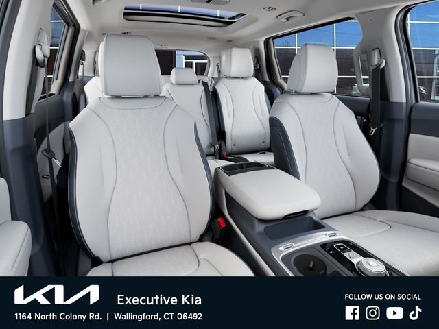 New 2027 Silver Kia  image 15