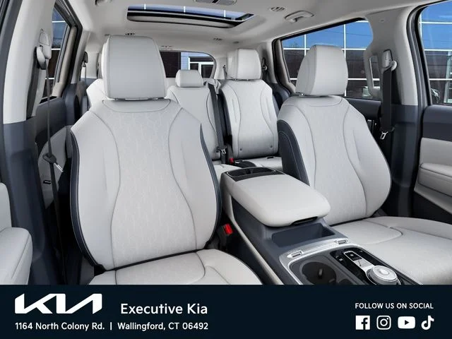 New 2027 Silver Kia  image 15