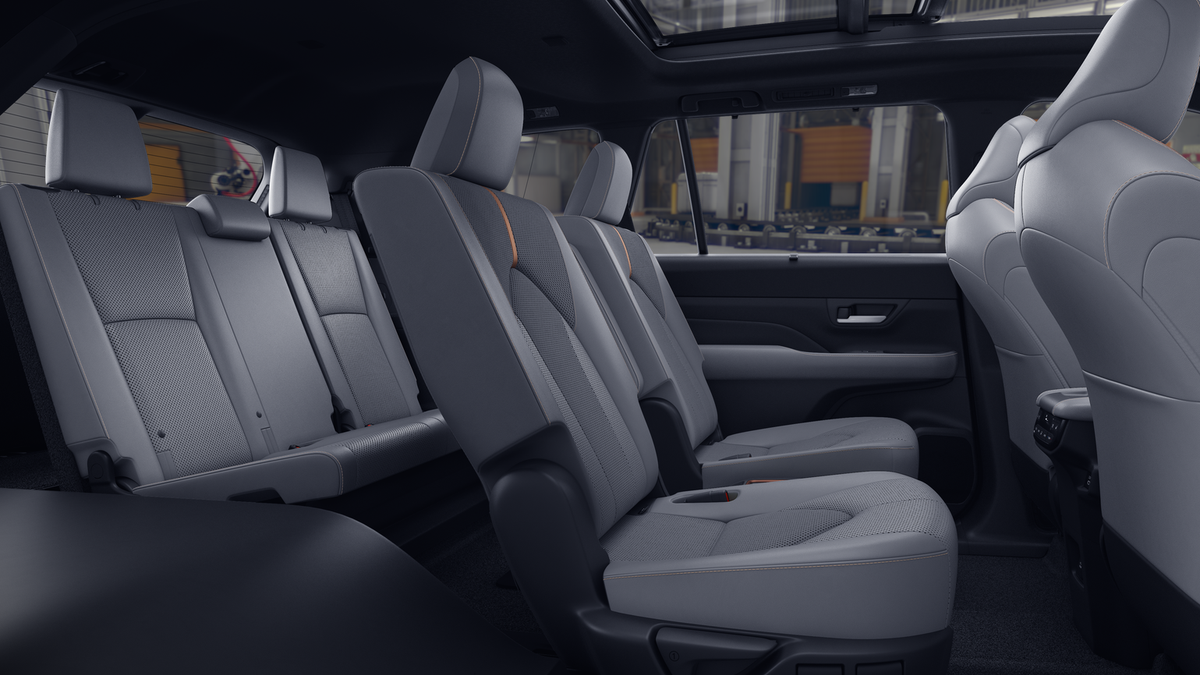 New 2026 Wind Chill Pearl Toyota Hybrid MAX Platinum image 21