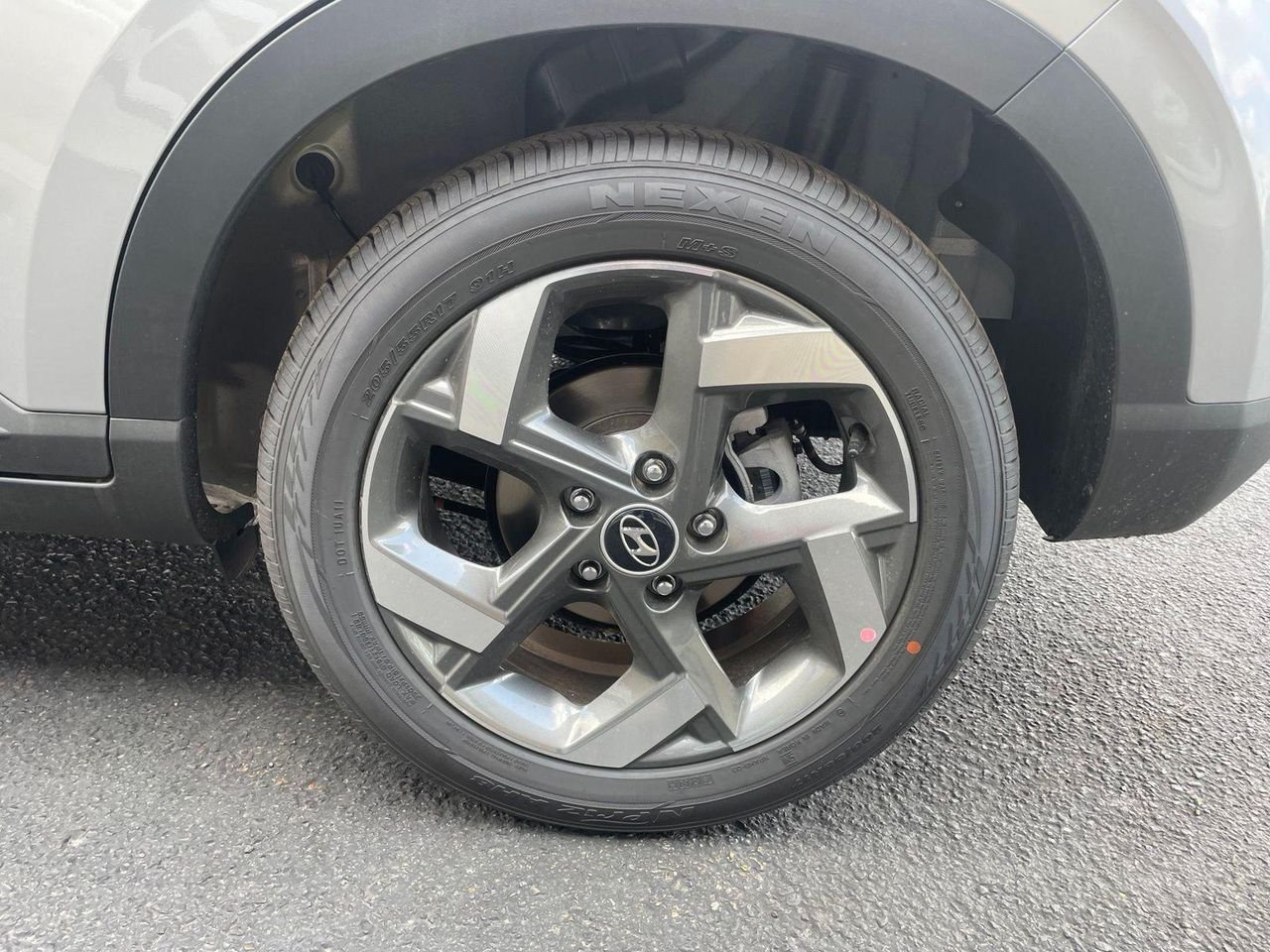 New 2026 Silver Hyundai SEL image 27