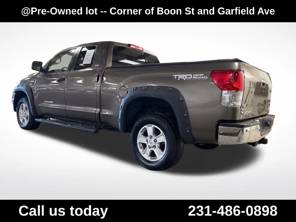 Used 2011  Toyota Grade image 3