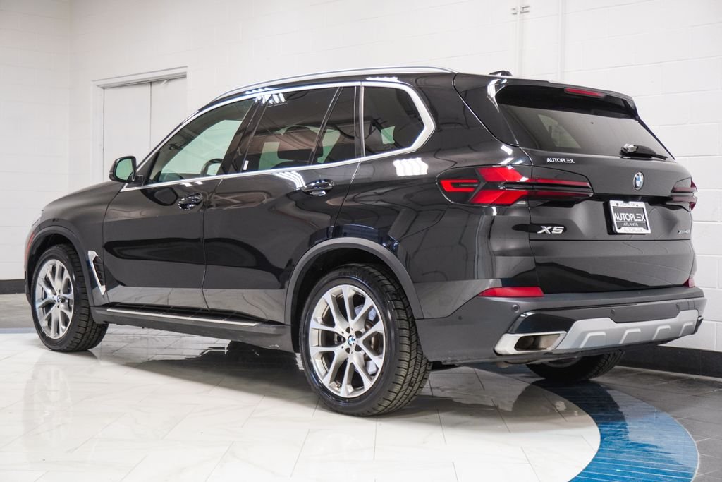 Used 2024 Black BMW xDrive40i image 34