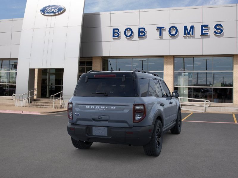 New 2026 Azure Gray Metallic Tri-Coat Ford Outer Banks® image 9