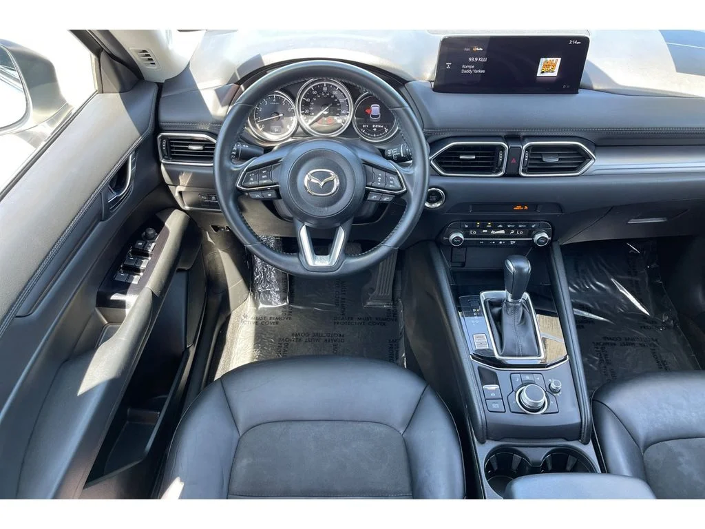Used 2021 Snowflake White Pearl Mica Mazda Touring image 17