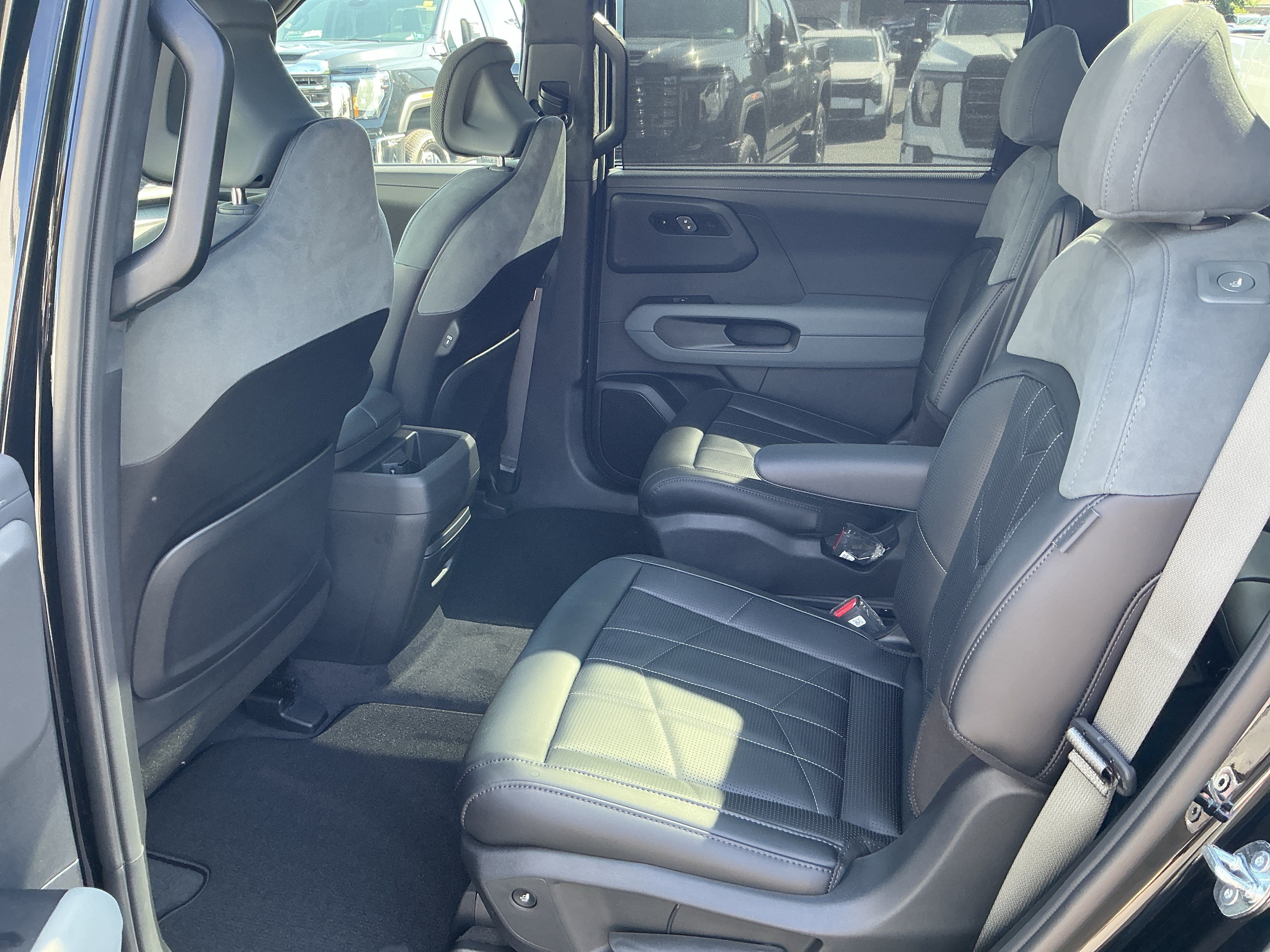 New 2027 Ebony Black Kia X-LINE SX PRESTIGE image 10