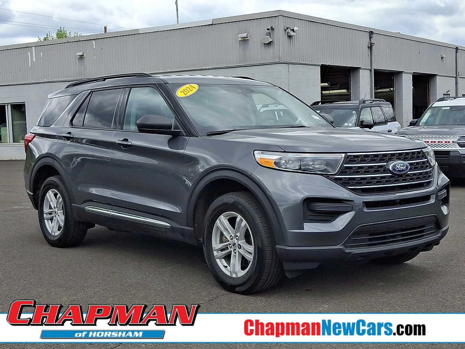 2024 Ford Explorer XLT 4WD's photo