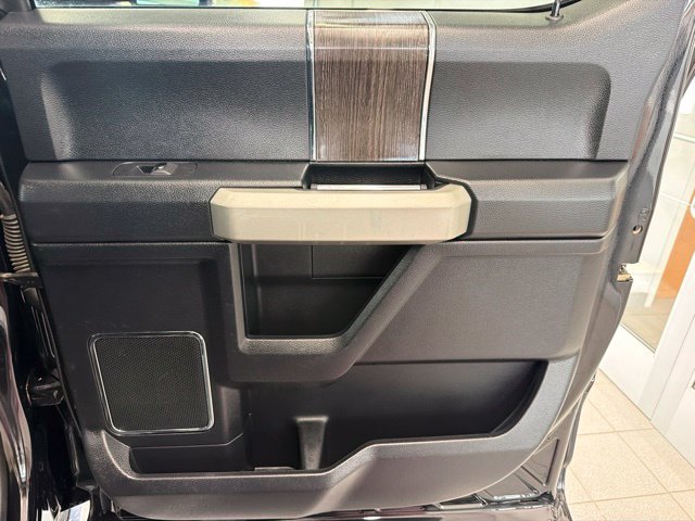 Used 2020 Black Metallic Ford Lariat image 11