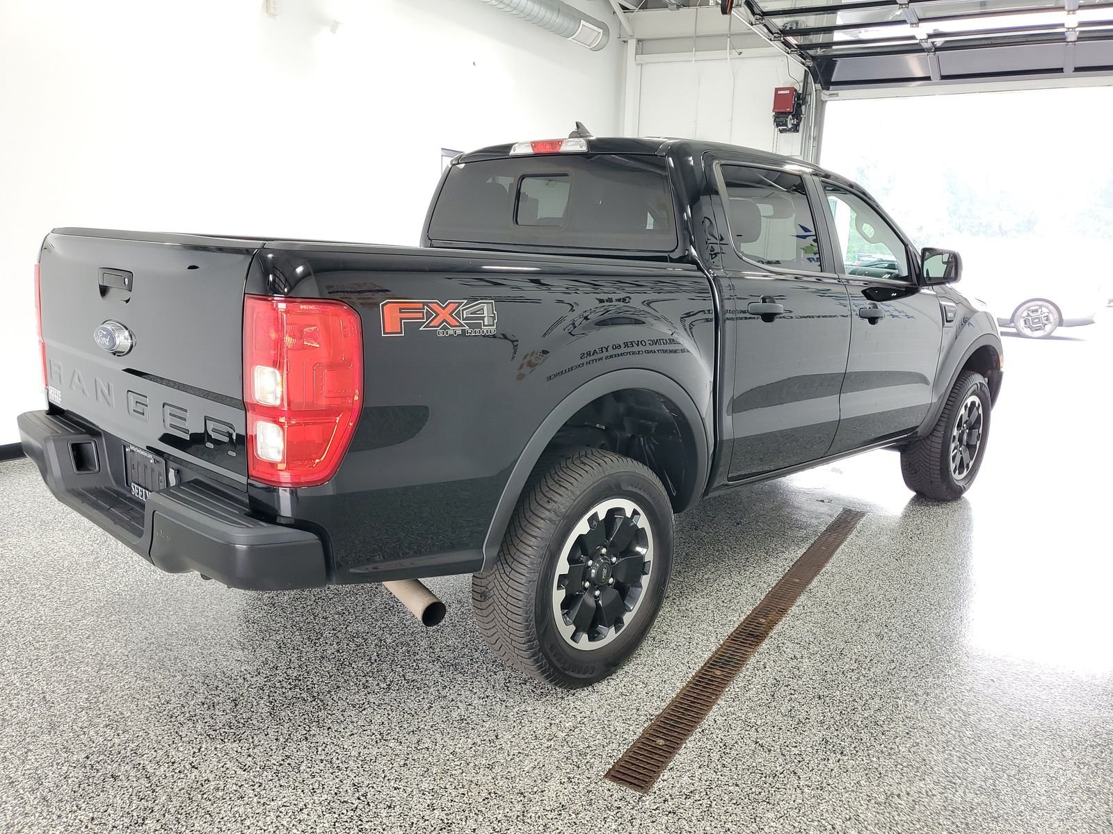 Used 2021 Black Ford XL image 4