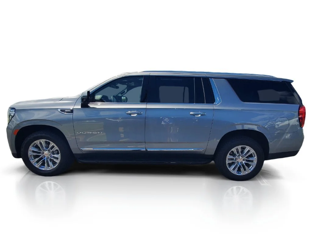 Used 2023 Sterling Metallic GMC SLT image 4