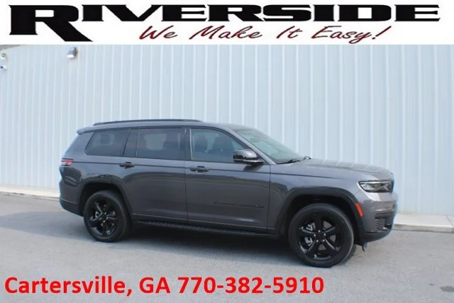 Used 2024 Baltic Gray Metallic Clearcoat Jeep Altitude X image 1