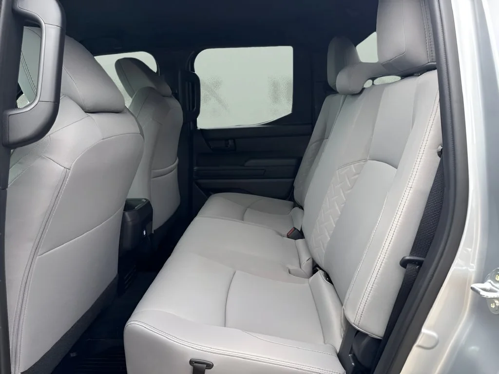 Used 2025  Toyota SR image 11