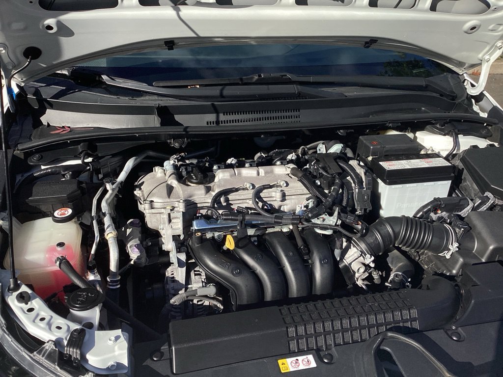 Used 2020 White Toyota LE image 20