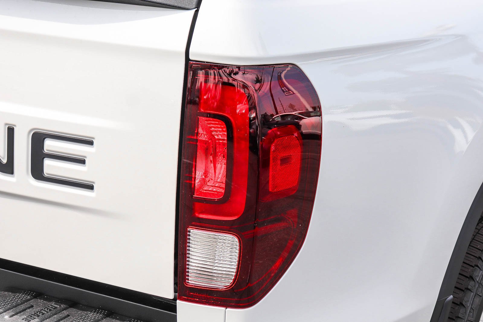 New 2026 Platinum White Pearl Honda RTL AWD image 8