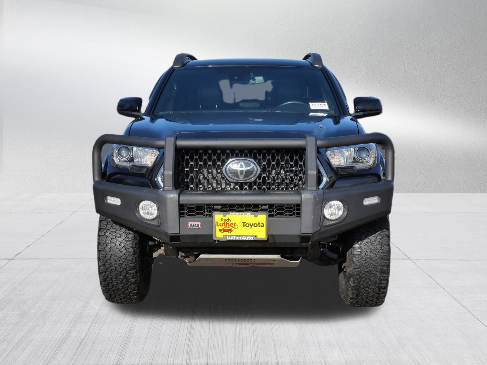 Used 2018 Toyota Tacoma TRD Off Road with VIN 3TMCZ5AN6JM127103 for sale in Golden Valley, Minnesota