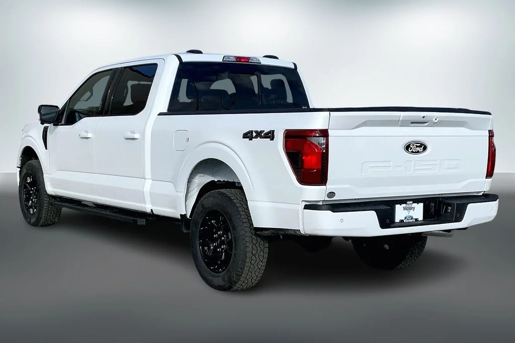 New 2026 Oxford White Ford XLT image 3