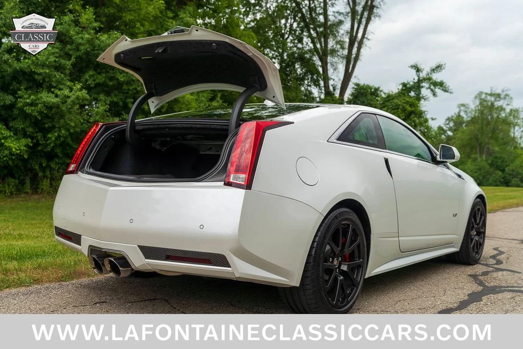 Used 2015 White Cadillac Base image 43