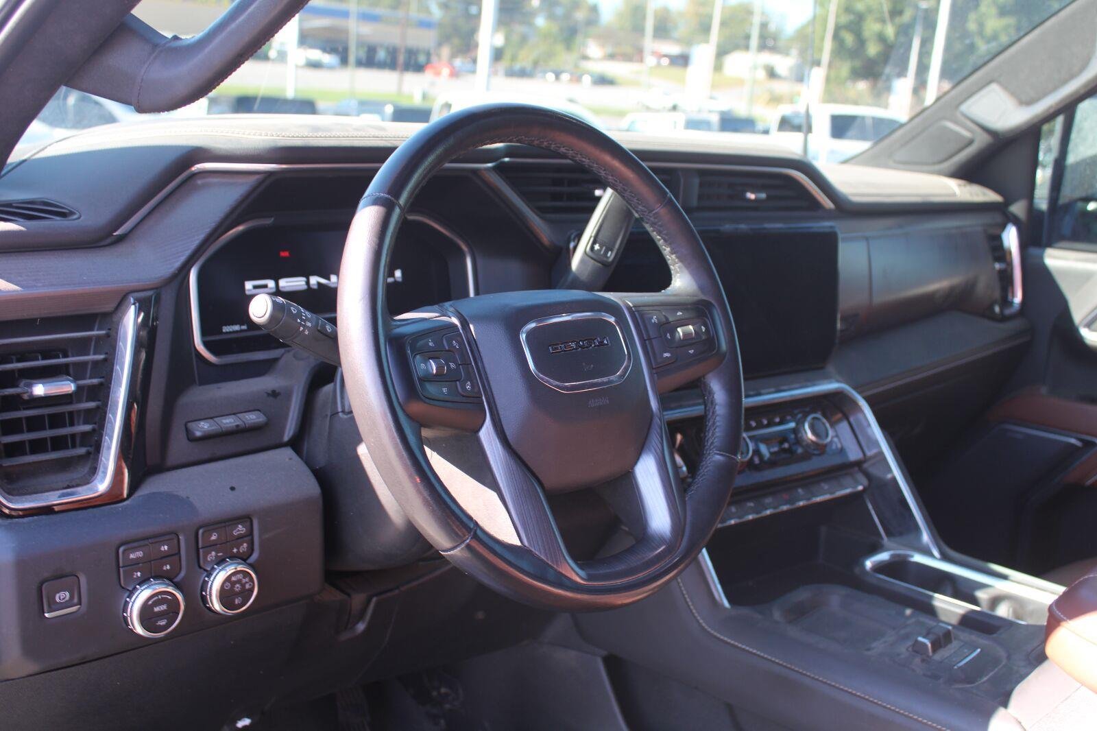 Used 2024 Summit White GMC Denali Ultimate image 7