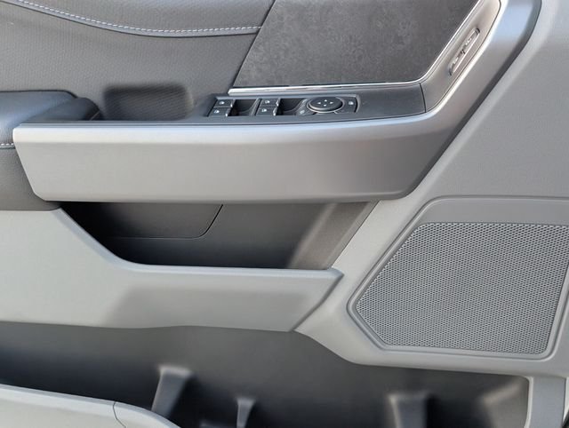 2025 Ford F-150 XLT - Photo 13