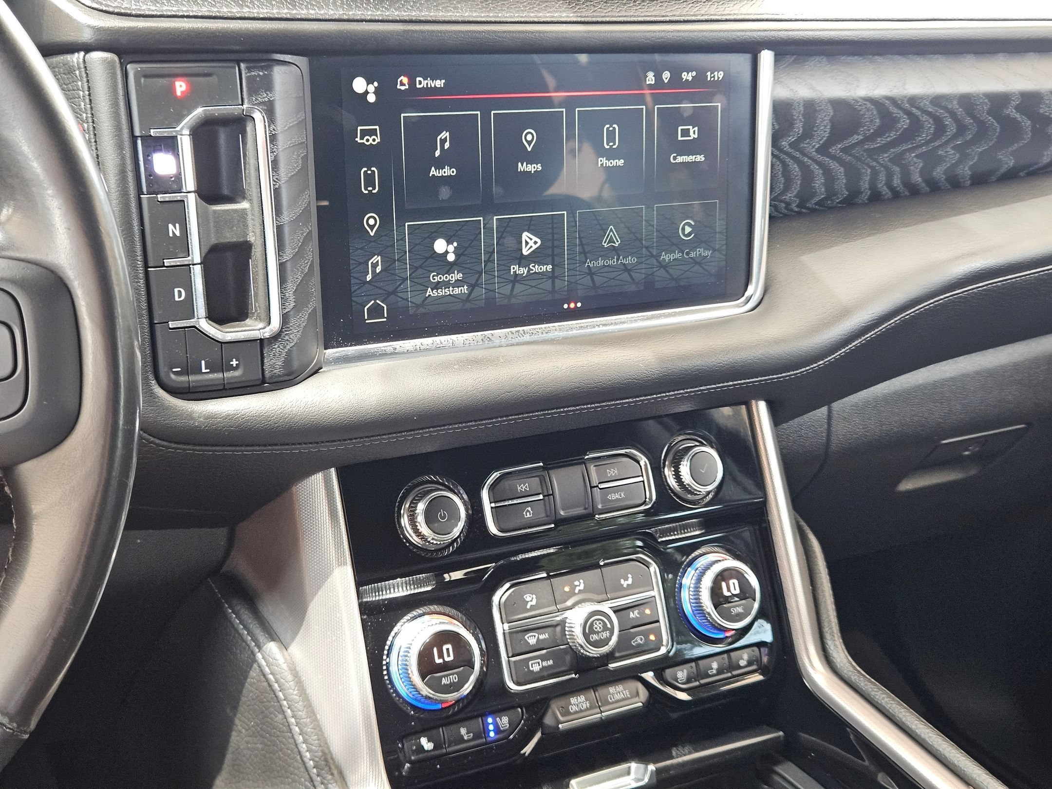 2022 GMC Yukon Denali - Photo 18
