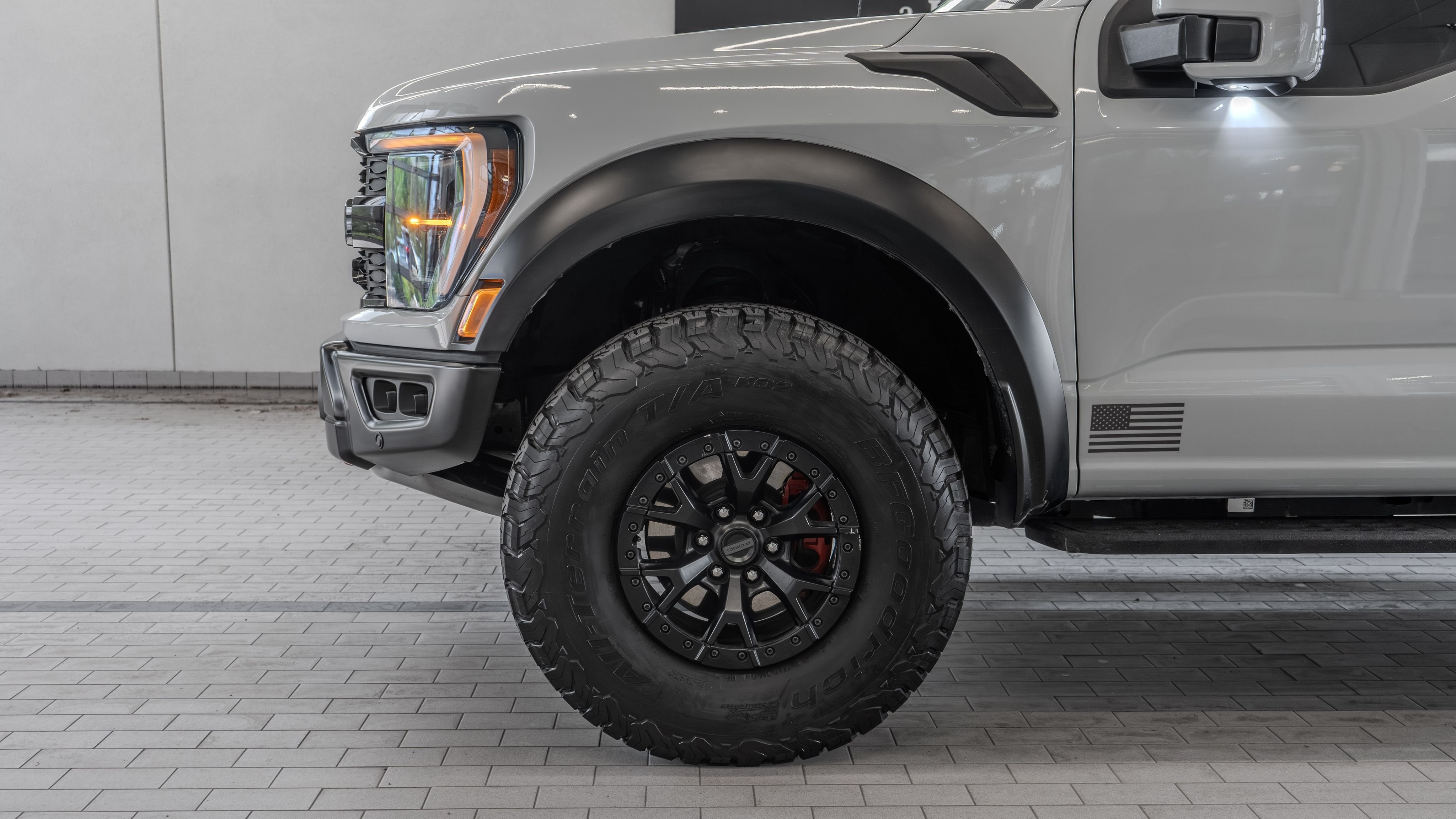 Used 2023 Avalanche Ford Raptor image 4