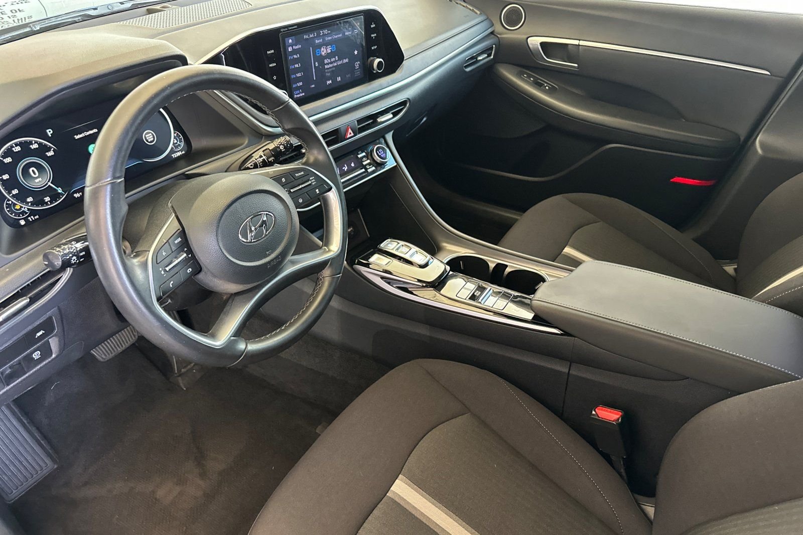 Used 2022 Gray Hyundai SEL image 10